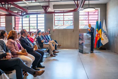 Intervenção em palco durante a apresentação pública
